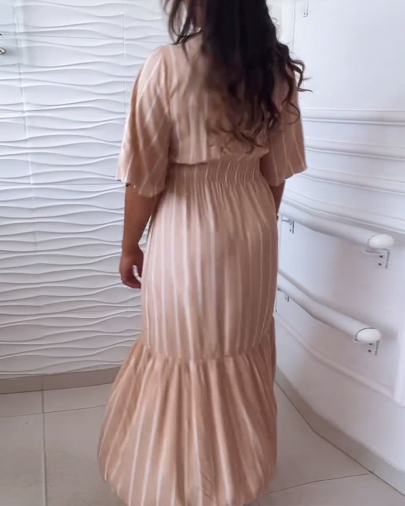 Gestreiftes lässiges Kleid mit Kordelzug