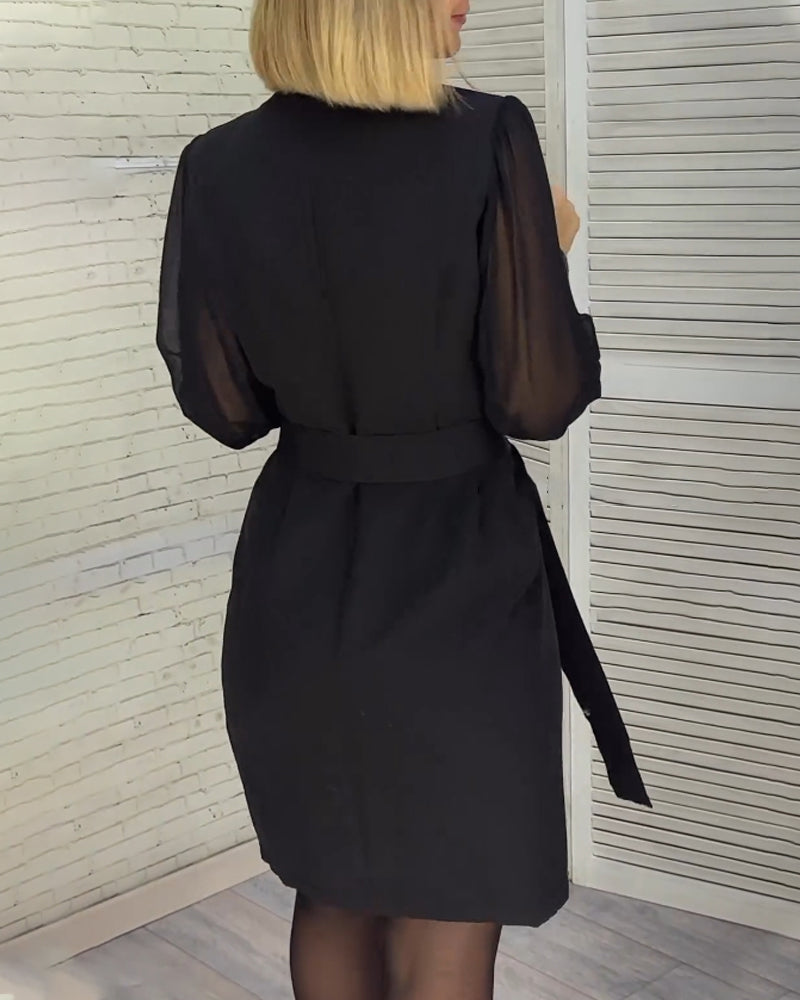 Pailletten-besetztes langärmliges Kleid