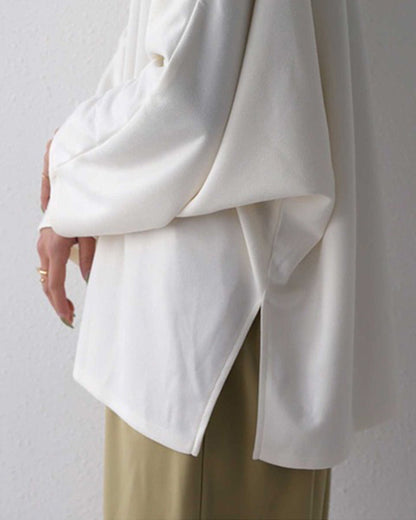 Lockeres V-Ausschnitt-Oberteil in einfarbiger Ausführung